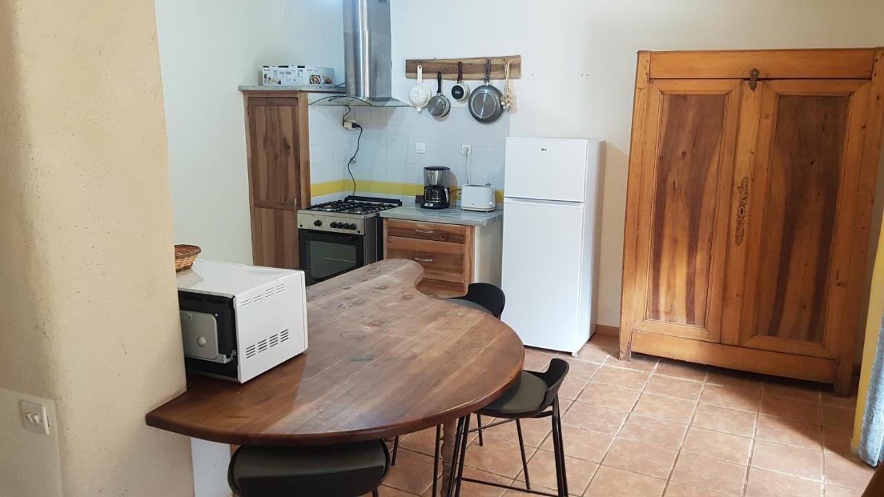 Maison Isolee Dans Les Vignes Et Les Bois Valady Екстериор снимка