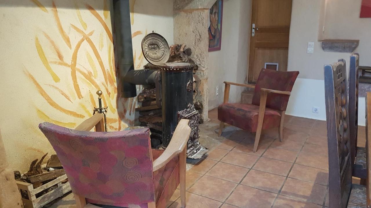 Maison Isolee Dans Les Vignes Et Les Bois Valady Екстериор снимка